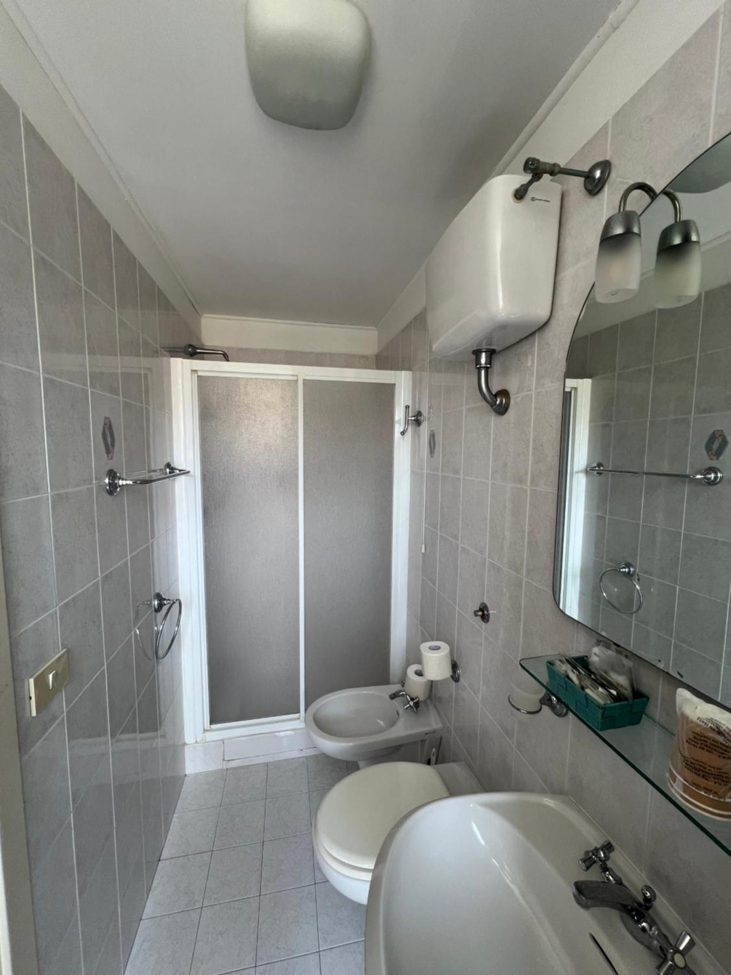Hotel Petit Royal Ospedaletti Ngoại thất bức ảnh