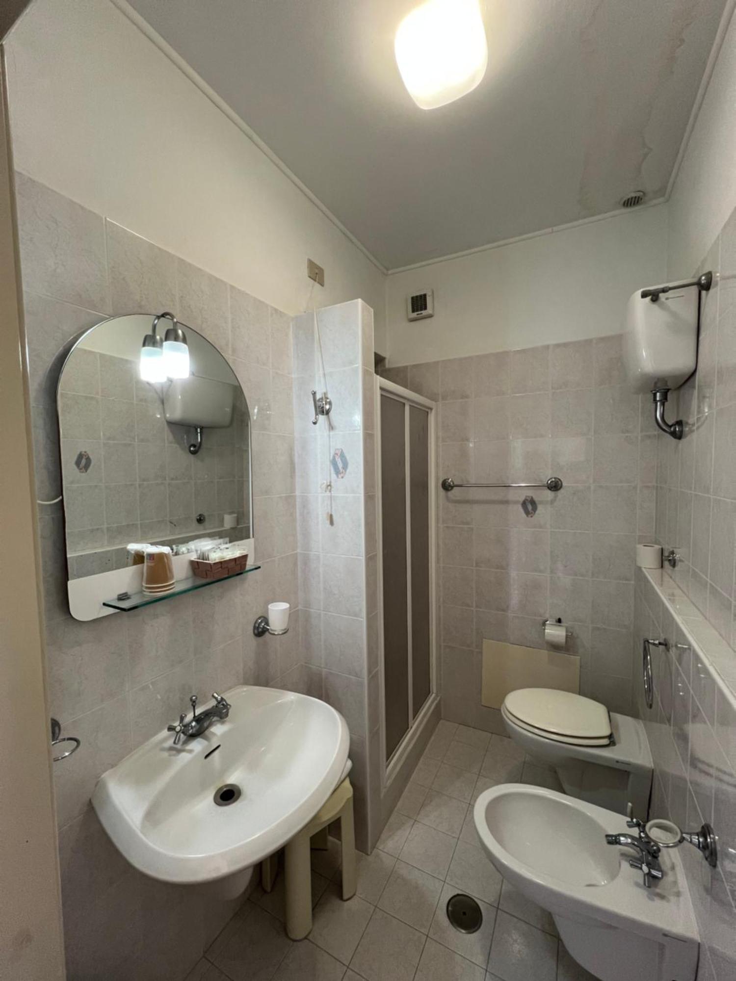 Hotel Petit Royal Ospedaletti Ngoại thất bức ảnh
