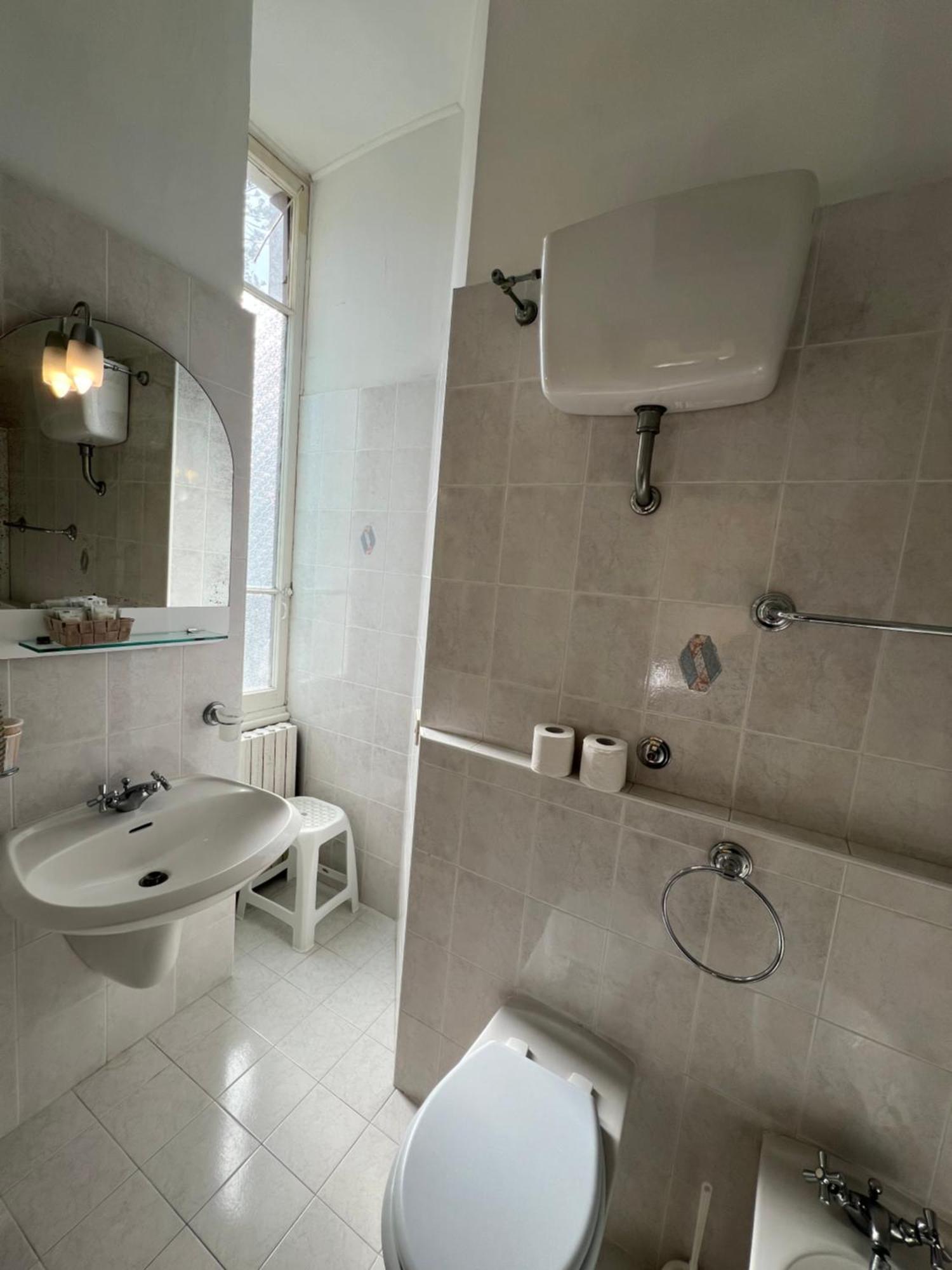 Hotel Petit Royal Ospedaletti Ngoại thất bức ảnh