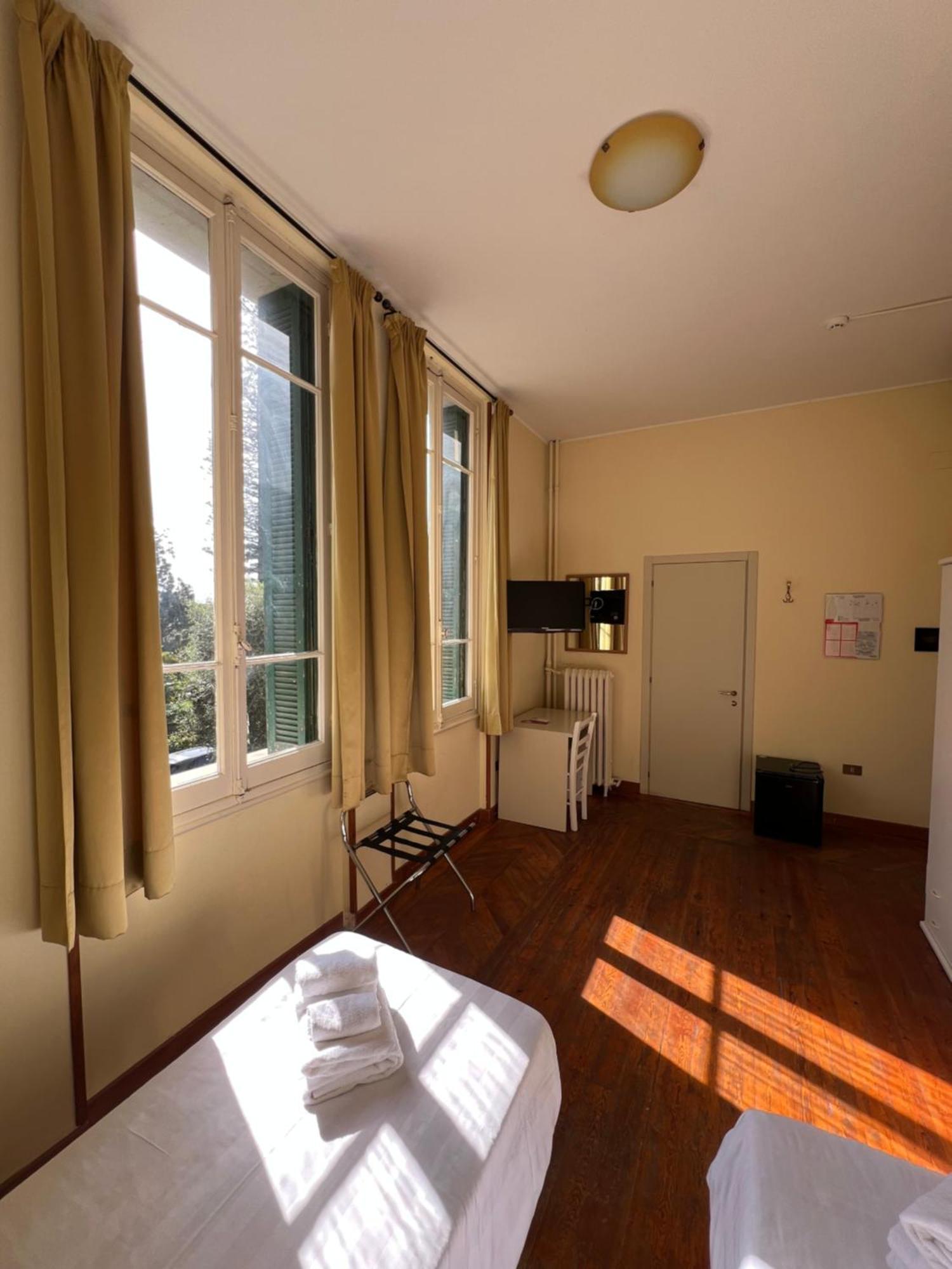 Hotel Petit Royal Ospedaletti Ngoại thất bức ảnh