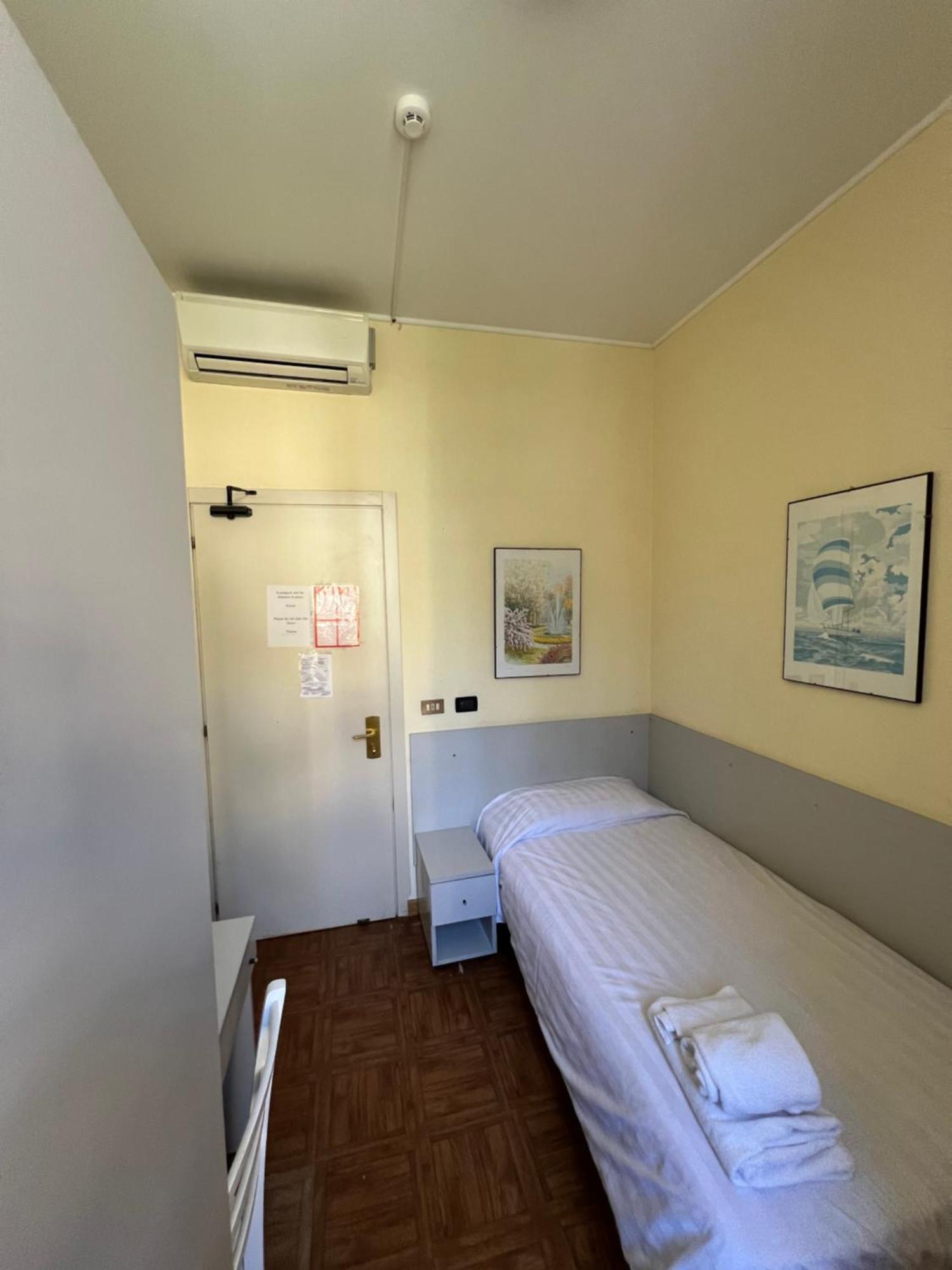 Hotel Petit Royal Ospedaletti Ngoại thất bức ảnh