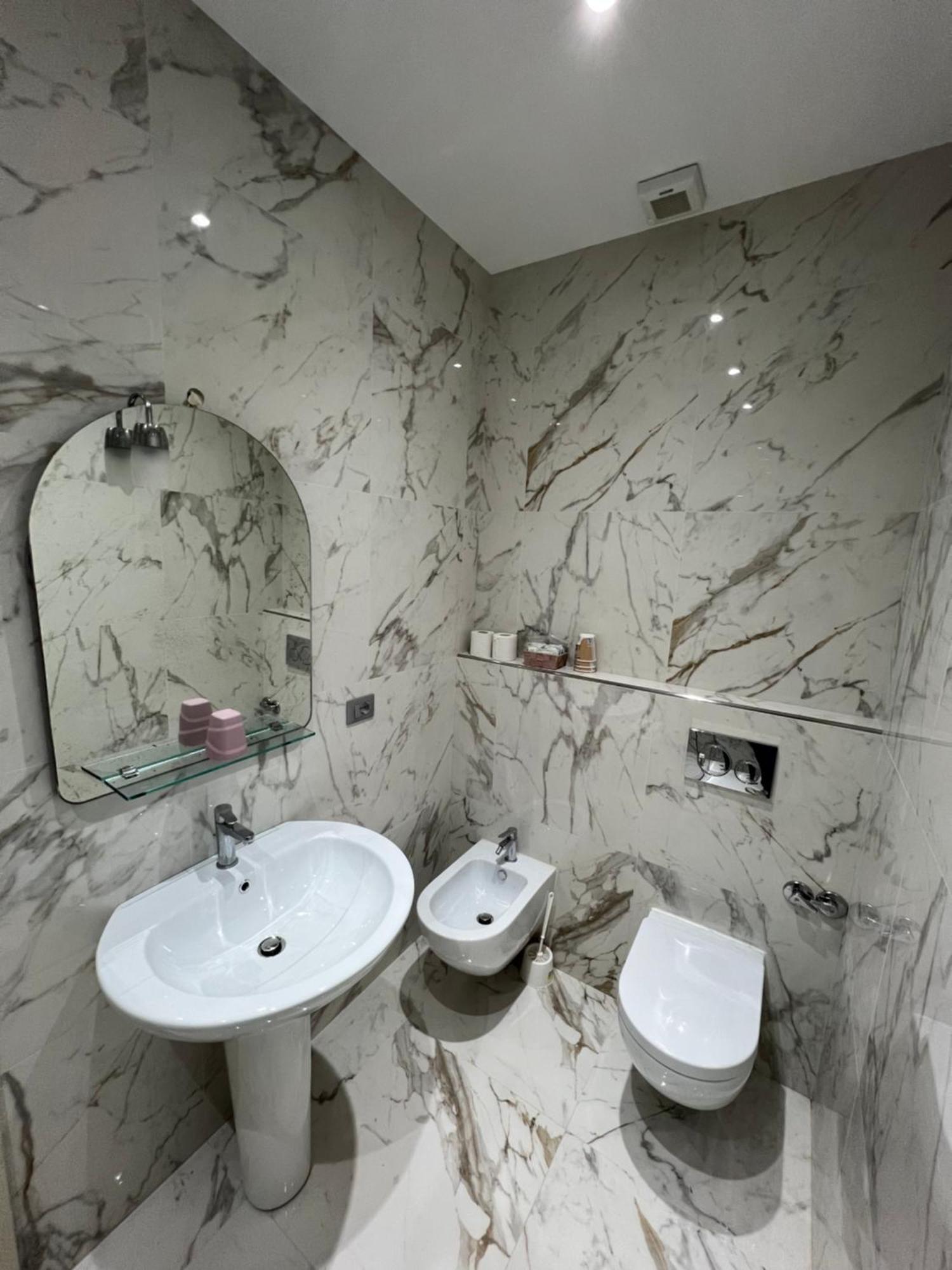 Hotel Petit Royal Ospedaletti Ngoại thất bức ảnh