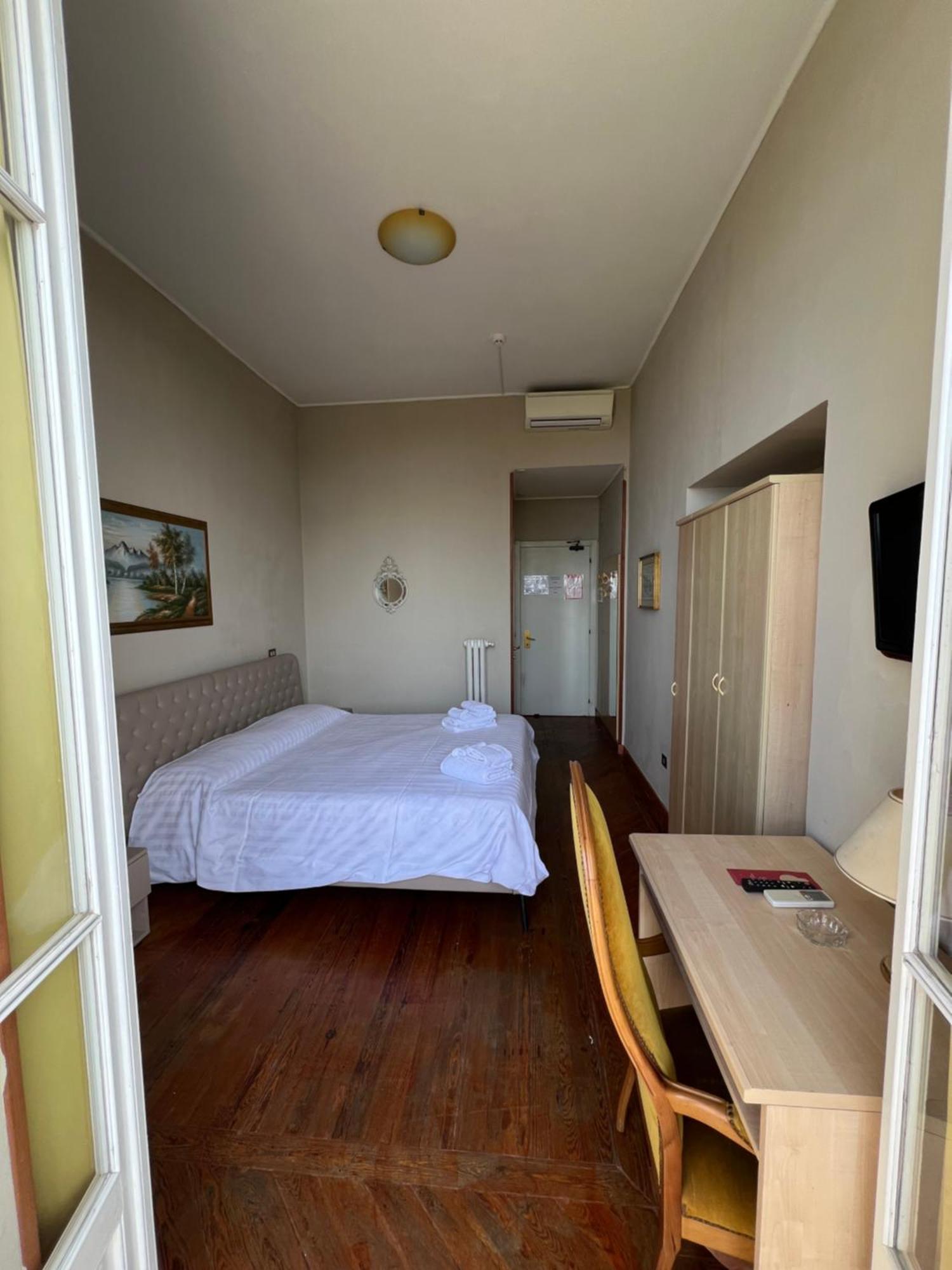 Hotel Petit Royal Ospedaletti Ngoại thất bức ảnh